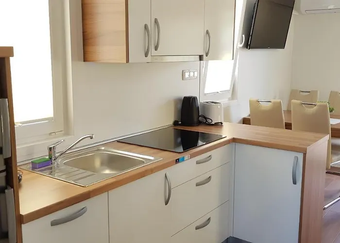 Hausboot - Floating House Water Lily