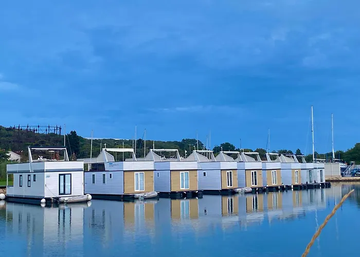船上ホテル Hausboot - Floating House Water Lily *
