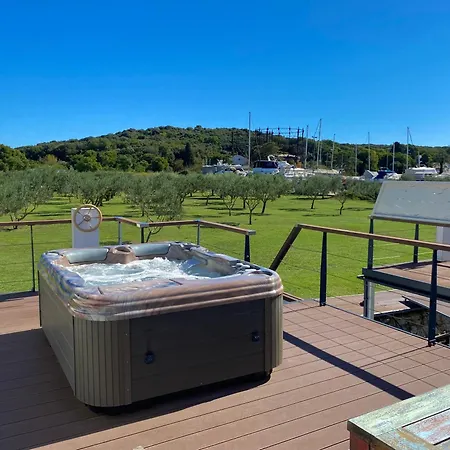 Hausboot - Floating House Water Lily * Pola