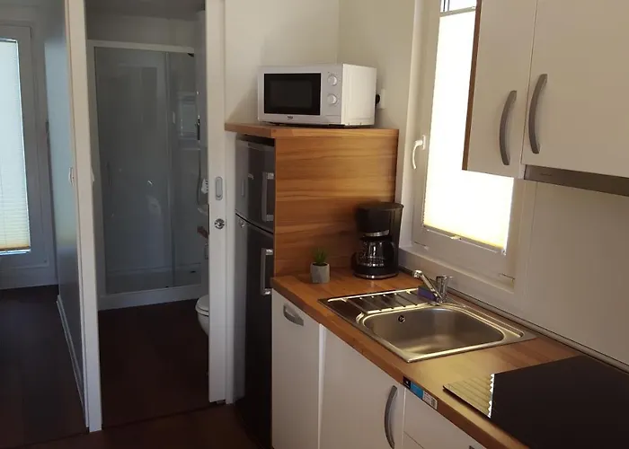 船屋 Hausboot - Floating House Water Lily