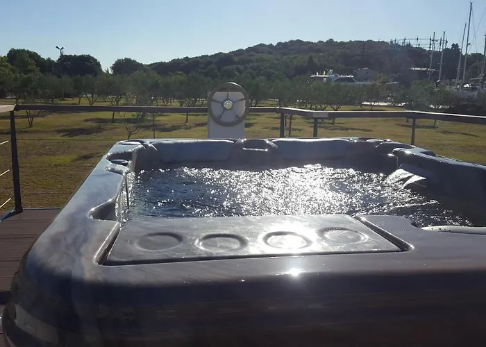 Hausboot - Floating House Water Lily * 普拉