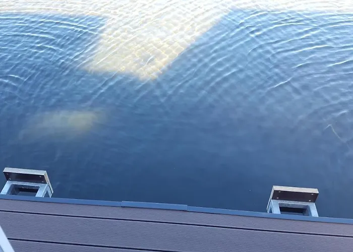 Hausboot - Floating House Water Lily 普拉