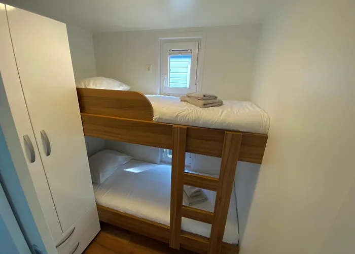 Hausboot - Floating House Water Lily * 普拉